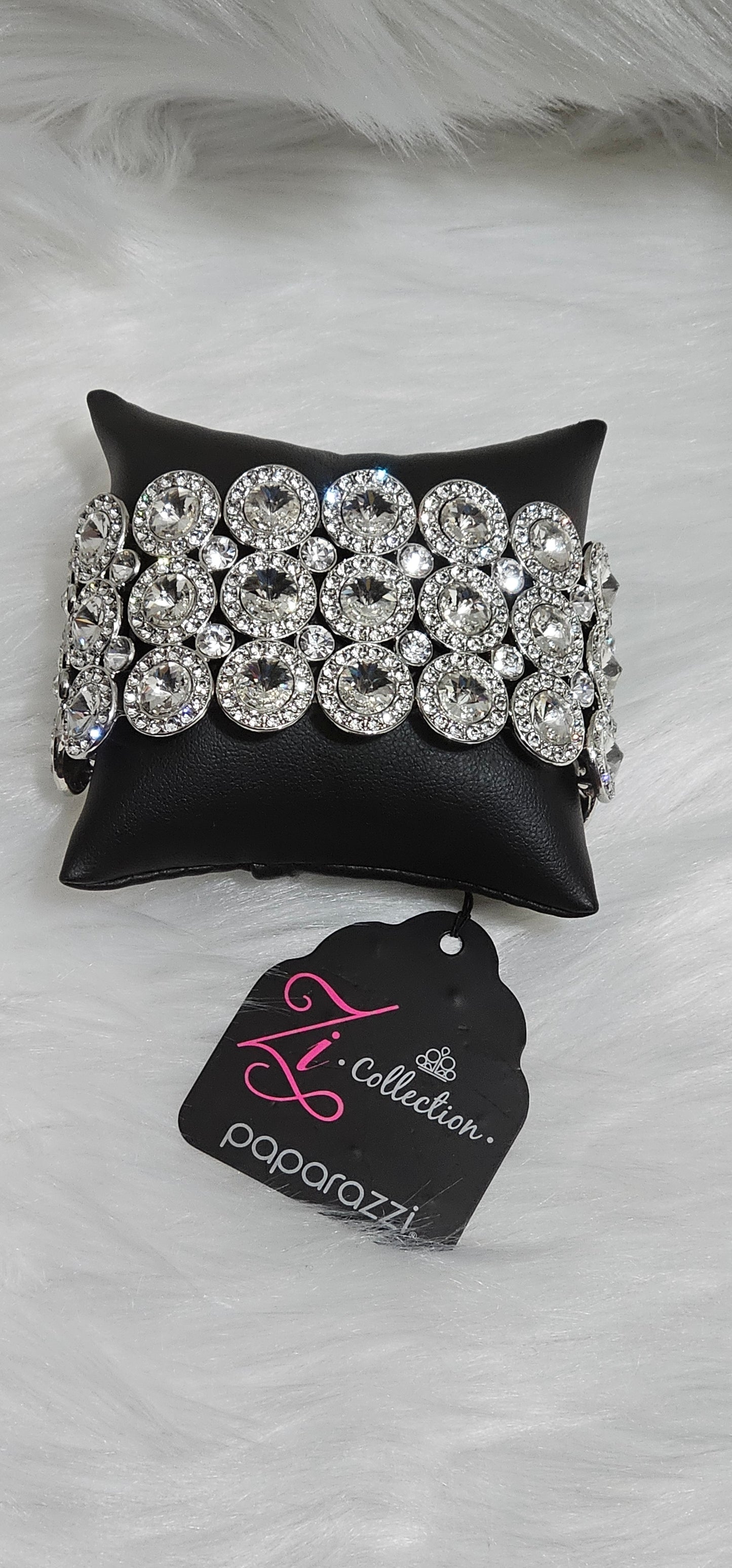 Paparazzi Accessories Celebratory Sparkle Zi Collection
