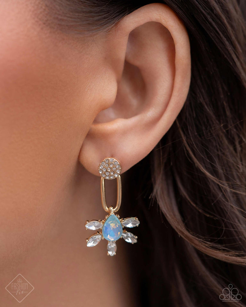 Timeless and classic yet sophisticated and versatile, the Fiercely 5th Avenue Collection features elegant designs and traditional metal finishes. Never one to shy away from a bit of sparkle, the Fiercely 5th Avenue fan is a powerhouse professional who accessorizes strategically – creating a polished look for the office that easily transitions to an elegantly glamorous after-hours style.  Includes one of each accessory featured in the Fiercely 5th Avenue Trend Blend in May's Fashion Fix: