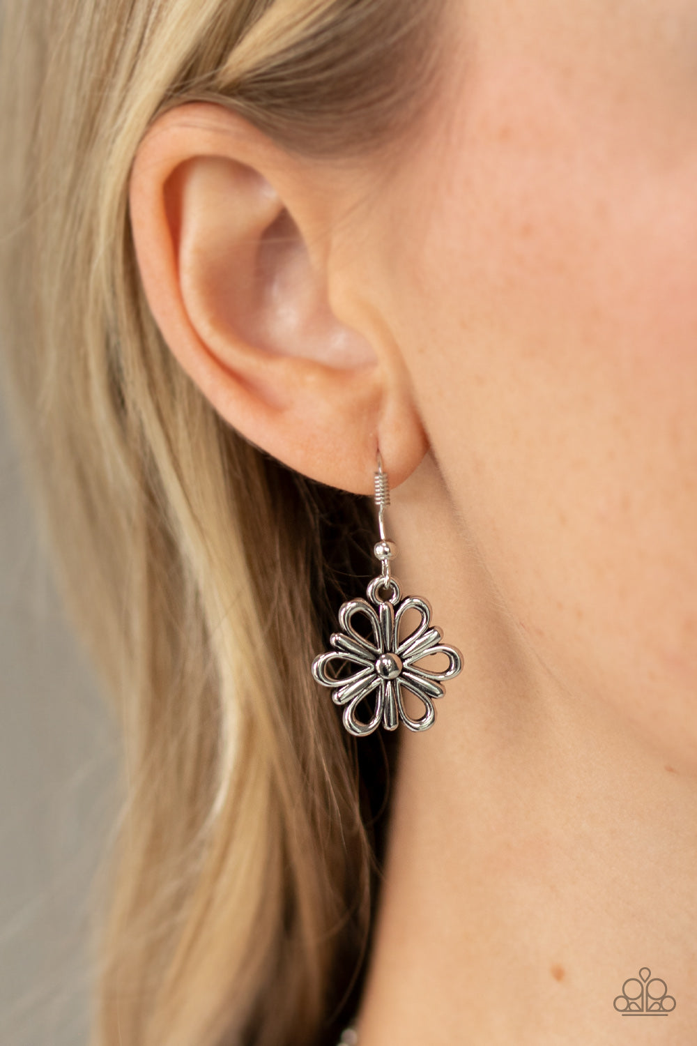 Paparazzi Accessories Garden Pixie - Silver Necklaces - Lady T Accessories
