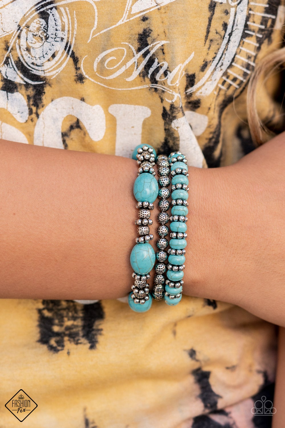 Simply Santa Fe Complete Trend Blend - December 2021 Fashion Fix Set, Earthy, desert-inspired designs are what the Simply Santa Fe collection is all about. Natural stones, indigenous patterns, and vibrant colors of the Southwest are sprinkled throughout this trendy collection. Includes one of each accessory featured in the Simply Santa Fe Trend Blend in December's Fashion Fix: