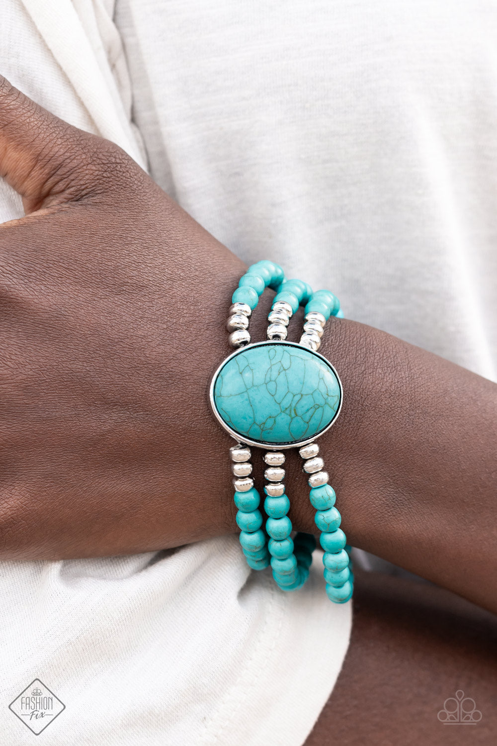 Simply Santa Fe Complete Trend Blend - May 2022 Fashion Fix Set authentic designs and handcrafted pieces are staples of the Simply Santa Fe Collection. Featuring patterns and elements inspired by nature, these earthy designs tend to have a little more detail. Those free spirited collectors who have an appreciation for the creative process and delight in the sentimental stories behind their favorite accessories will feel right at home with the Simply Santa Fe Collection.