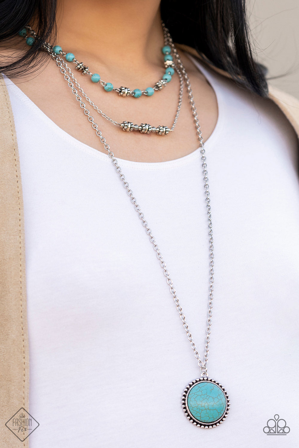 Simply Santa Fe Complete Trend Blend - June 2022 Fashion Fix Set earthy, desert-inspired designs are what the Simply Santa Fe collection is all about. Natural stones, indigenous patterns, and vibrant colors of the Southwest are sprinkled throughout this trendy collection.