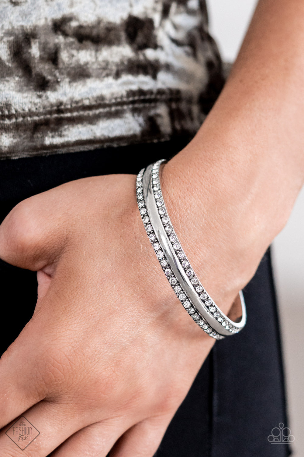 Paparazzi Accessories - Magnificent Musings Collection - September 2022 Fashion Fix Set