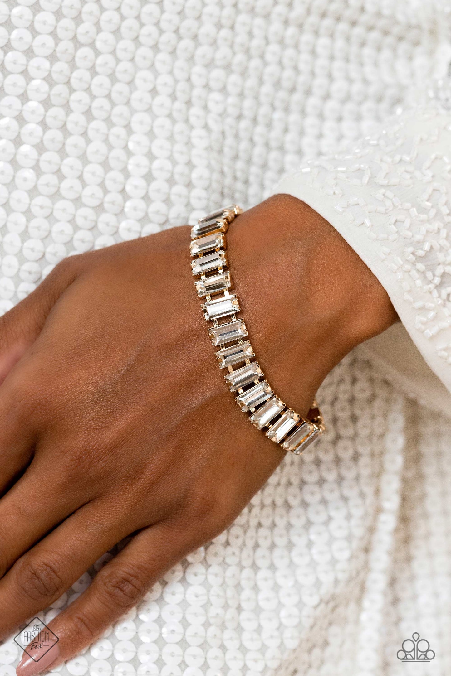 Paparazzi Accessories - Fiercely 5th Avenue - February 2023 Fashion Fix Complete Set