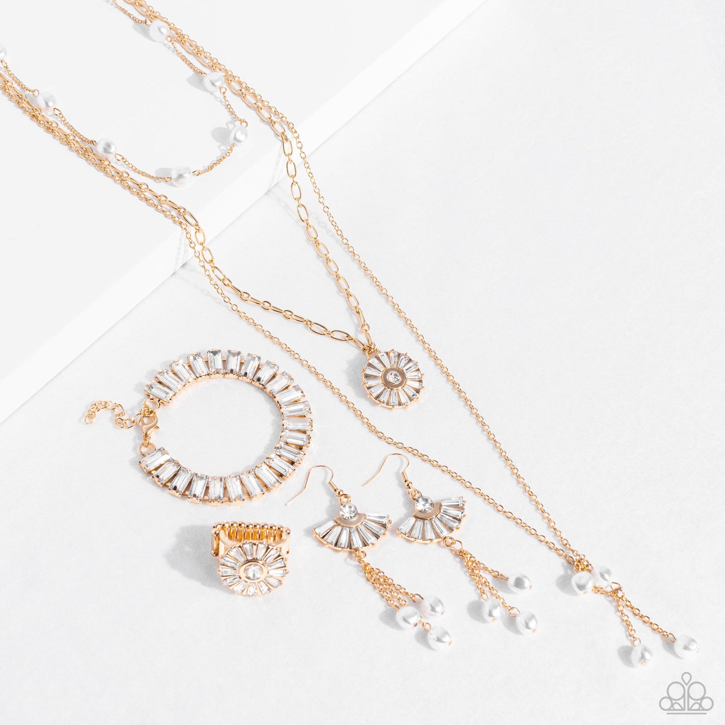 Paparazzi Accessories - Fiercely 5th Avenue - February 2023 Fashion Fix Complete Set