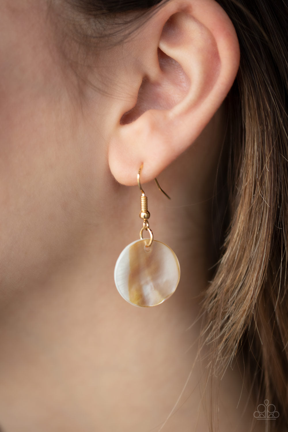 Paparazzi Accessories A Top-SHELLer - Gold Necklaces - Lady T Accessories