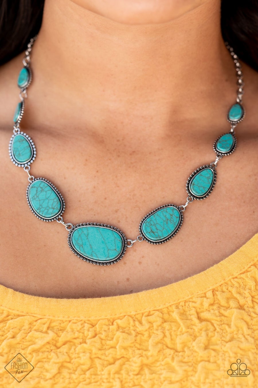 Simply Santa Fe Complete Trend Blend - August 2021 Fashion Fix Earthy, desert-inspired designs are what the Simply Santa Fe collection is all about. Natural stones, indigenous patterns, and vibrant colors of the Southwest are sprinkled throughout this trendy collection.  Includes one of each accessory featured in the Simply Santa Fe Trend Blend in August's Fashion Fix: