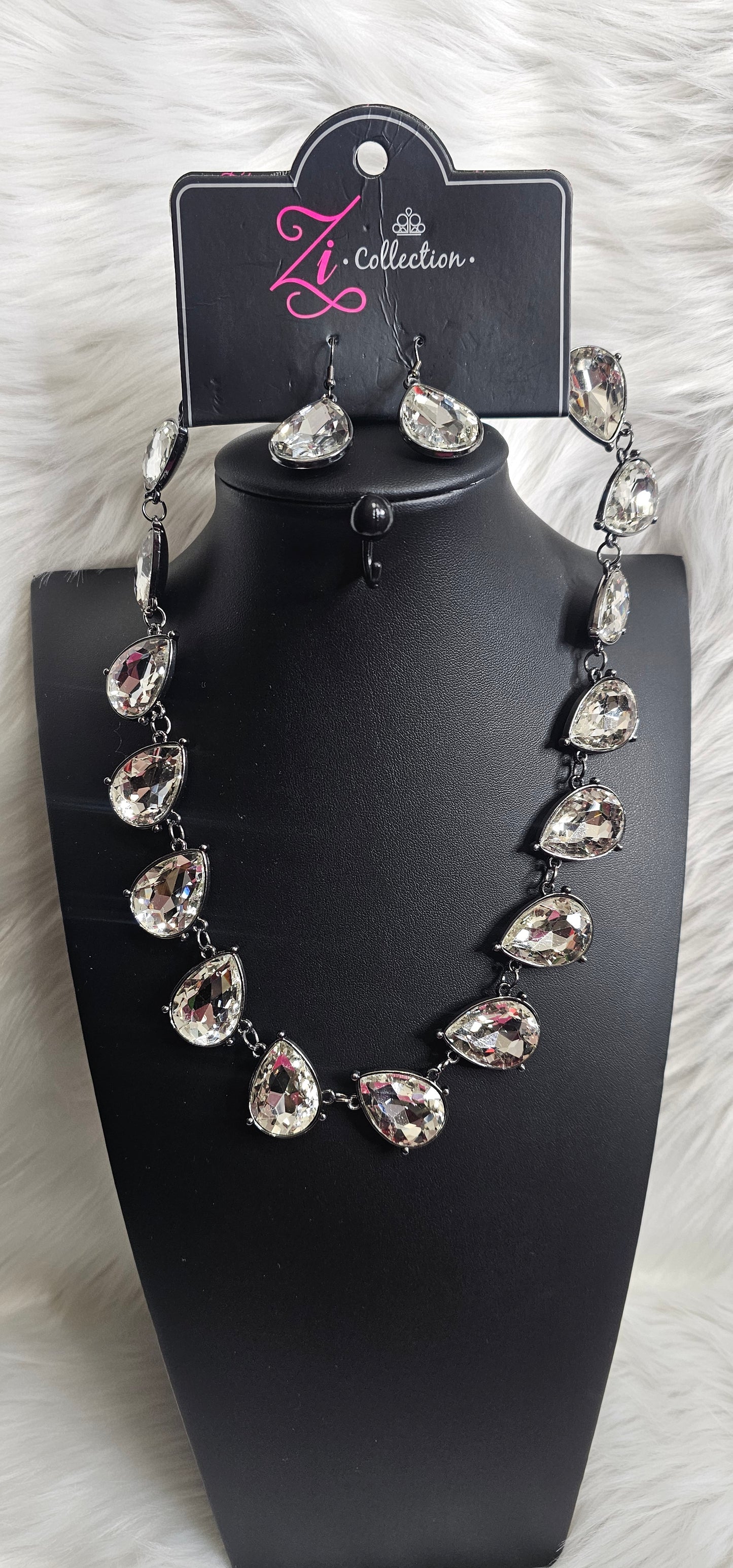 Paparazzi Accessories Mystique 2019 Zi Collection