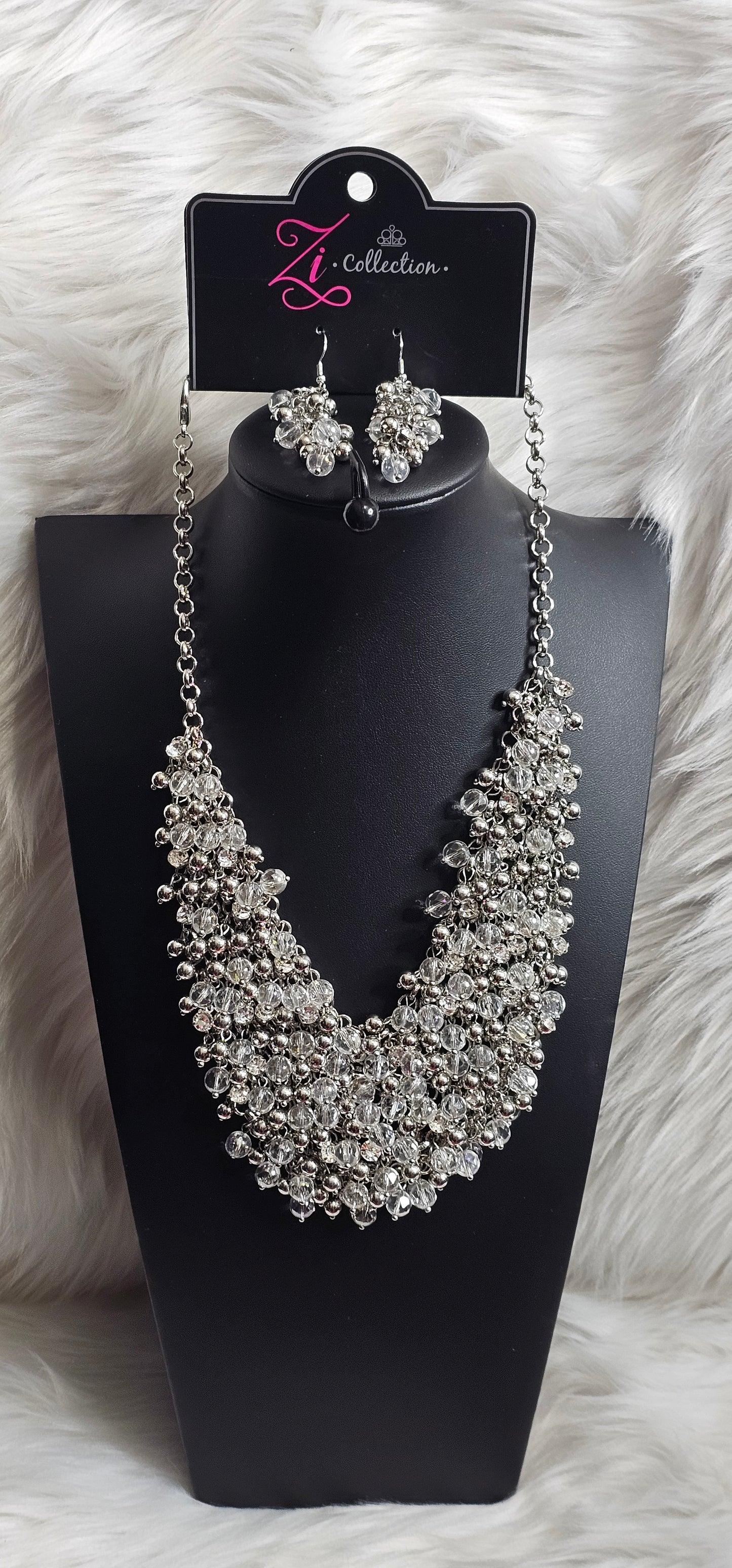Paparazzi Accessories - Sociable - 2020 Zi Collection