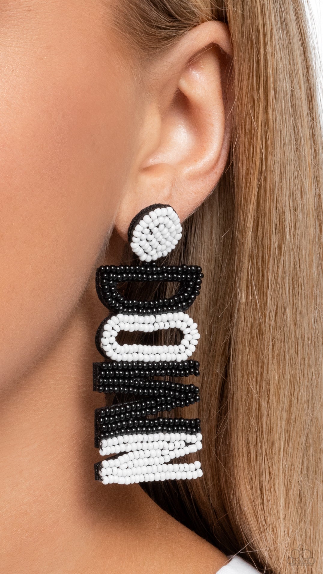 Paparazzi Accessories - Y2K Year & Touchdown Texture - Black Jewelry Set