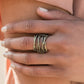 Trendsetters are sure to gravitate towards the accessories found in the Sunset Sightings collection. Featuring more drastic designs, bold colors, and funky combinations found outside the box, the pieces of the Sunset Sightings Trend Blends could easily be found on young Hollywood icons or in the pages of People magazine.  Includes one of each accessory featured in the Sunset Sightings Trend Blend in January's Fashion Fix: