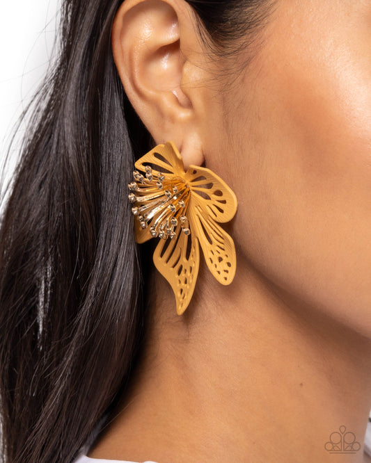 Paparazzi Accessories - Wonderland Wallflower - Brown Earrings